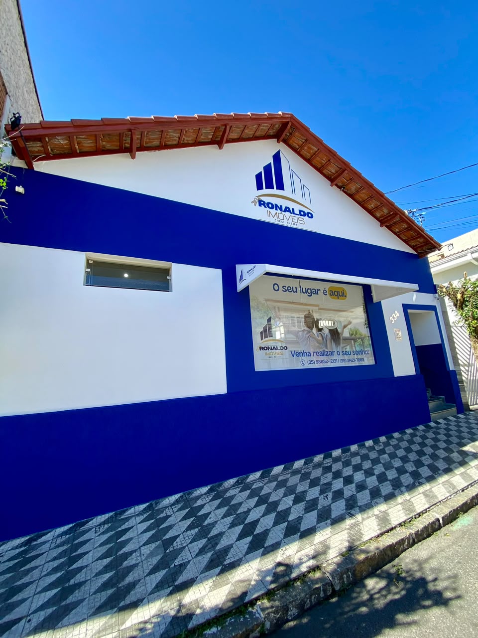 Fachada da Ronaldo Imóveis — Rua Silvestre Ferraz, 334, Centro, Pouso Alegre — MG